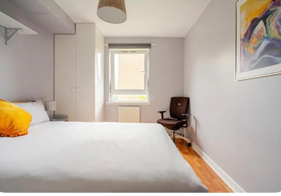 Modern Spacious Retreat Full Fibre Wi-Fi & Free Parking EDI Eksteriør bilde