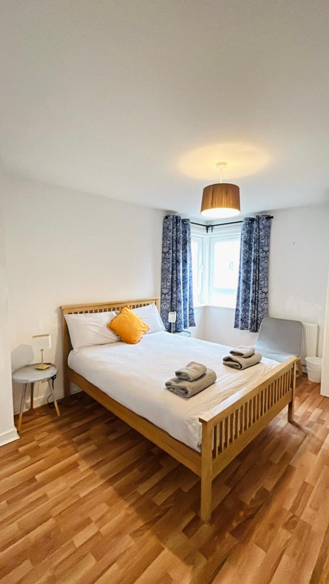 Modern Spacious Retreat Full Fibre Wi-Fi & Free Parking EDI Eksteriør bilde