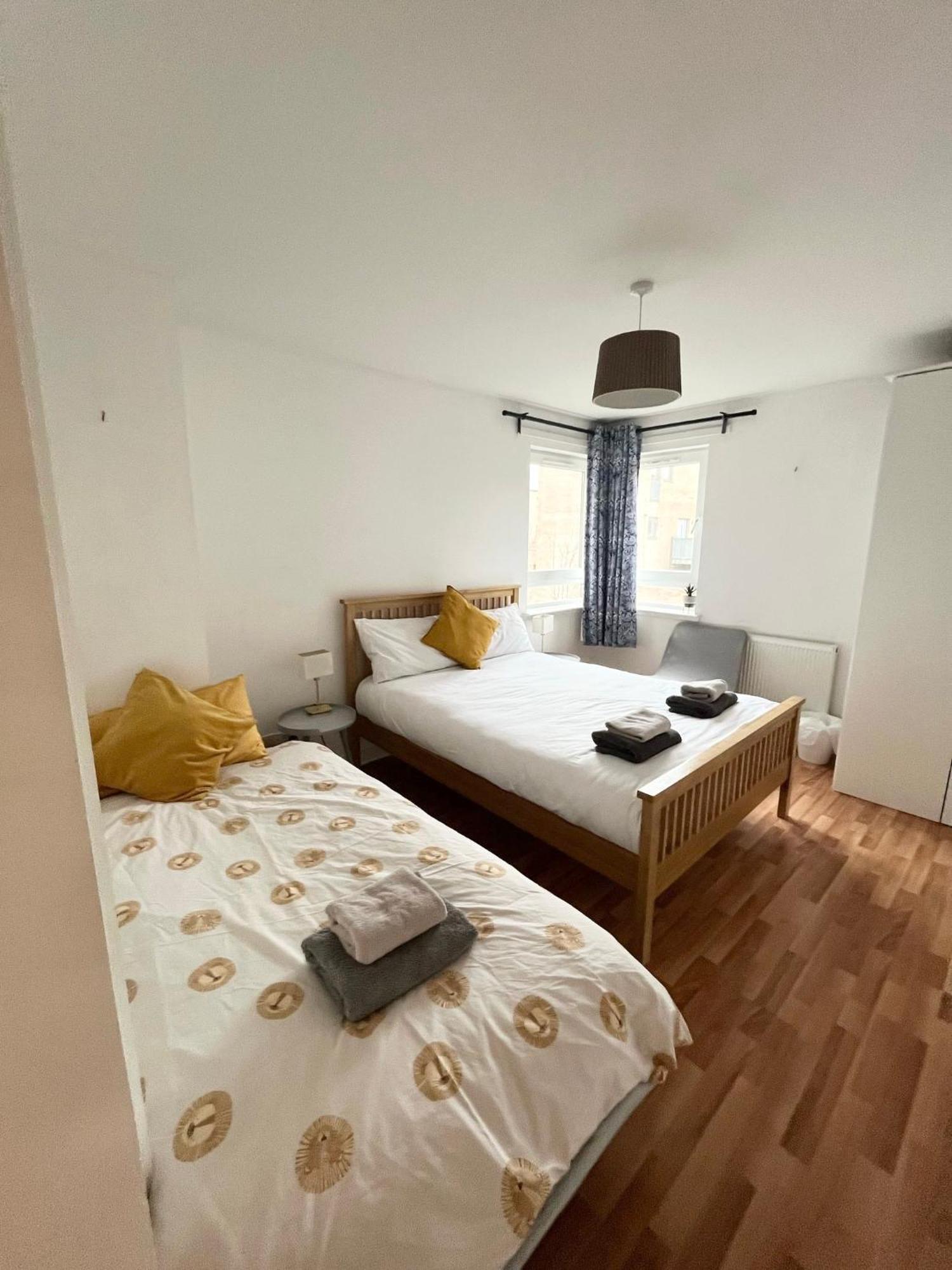 Modern Spacious Retreat Full Fibre Wi-Fi & Free Parking EDI Eksteriør bilde